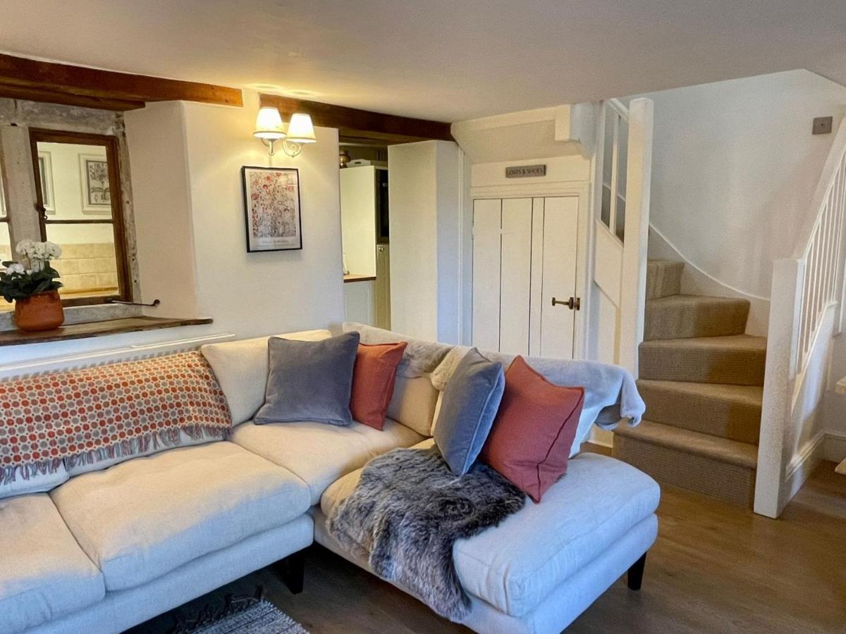 Hebe Cottage - Idyllic And Homely With Attention To Detail Atworth Eksteriør billede