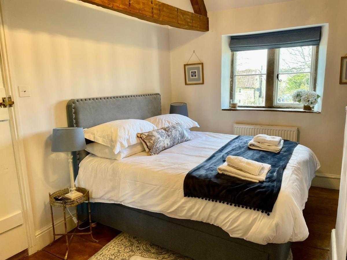Hebe Cottage - Idyllic And Homely With Attention To Detail Atworth Eksteriør billede