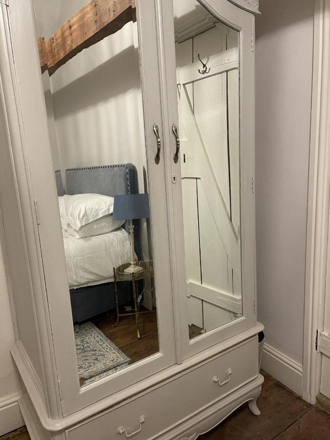 Hebe Cottage - Idyllic And Homely With Attention To Detail Atworth Eksteriør billede