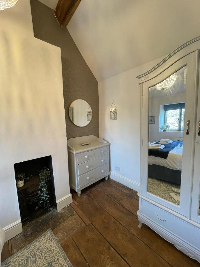 Hebe Cottage - Idyllic And Homely With Attention To Detail Atworth Eksteriør billede