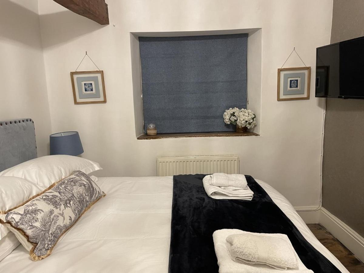 Hebe Cottage - Idyllic And Homely With Attention To Detail Atworth Eksteriør billede